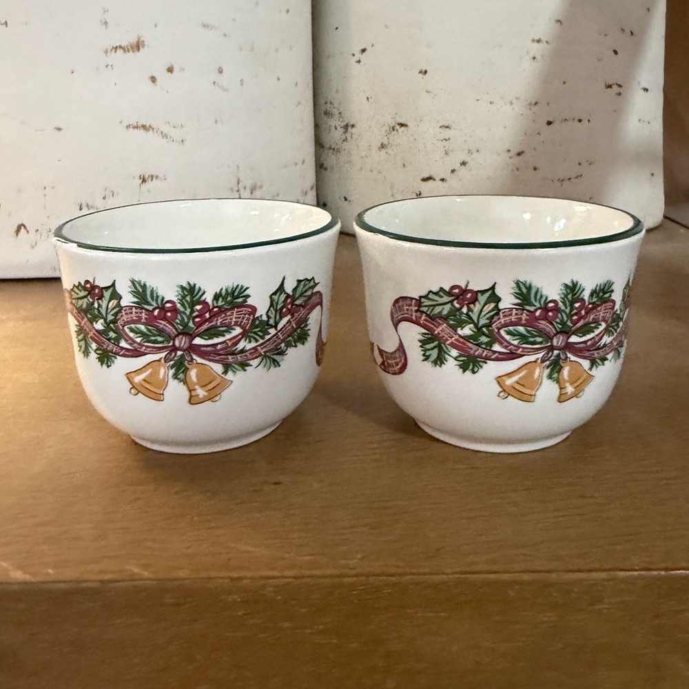 Johnson Brothers Victorian Christmas Votive Candle Holders Set of 2